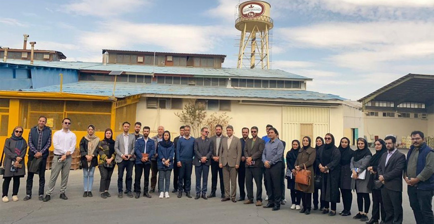 بازدید هیئت رئیسه پارک علم و فناوری استان به همراه واحد های فناور استان از شرکت آذرشهد